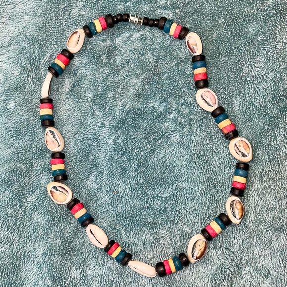 EUC vintage Reggae-style cowrie shell & wooden bead handmade unisex necklace - Picture 1 of 6